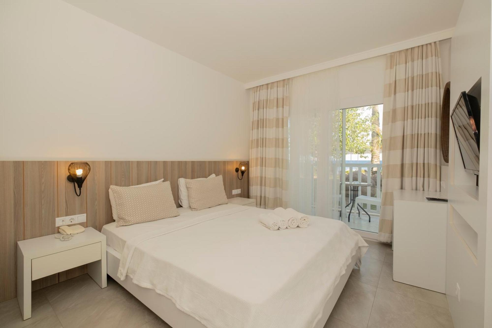 Ladonia Hotels Mio Mare Akyarlar Bagian luar foto